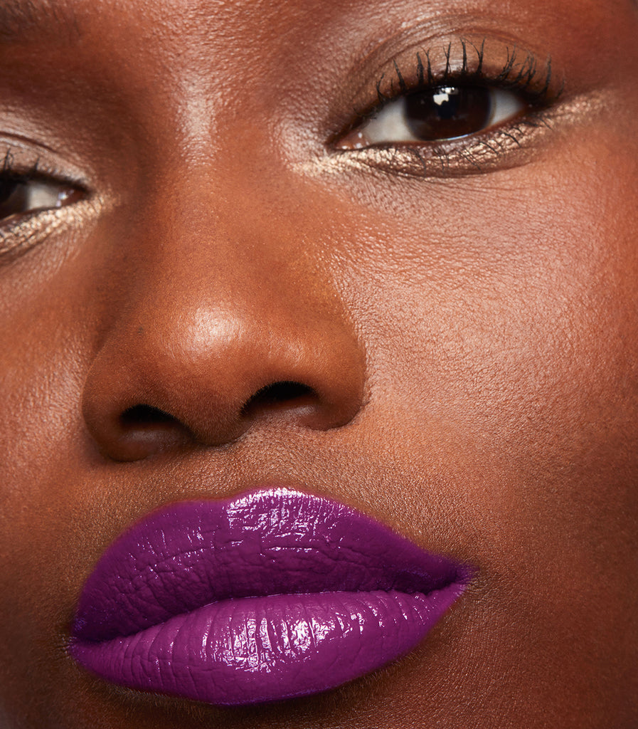 make beauty model wearing serum balm intense in orchid fever