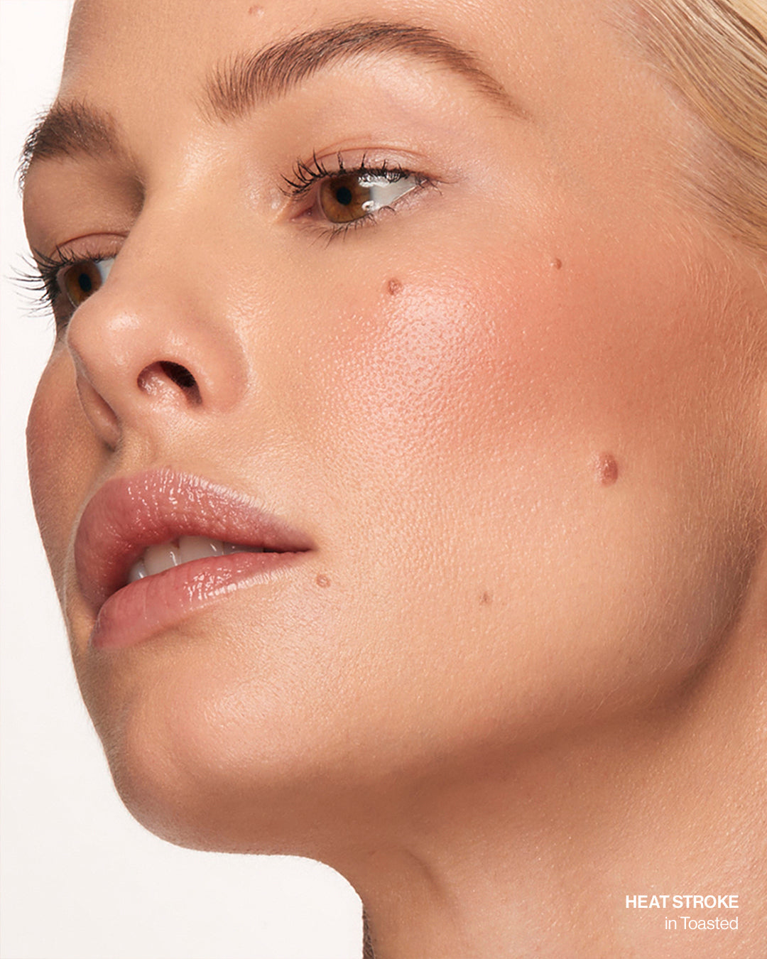 cheek sculpting makeup