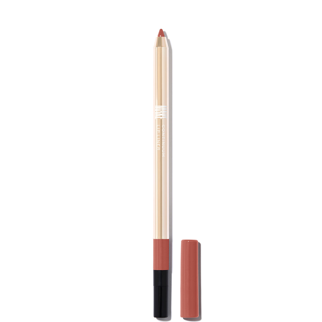 Continuum Lip Liner in Equilibrium