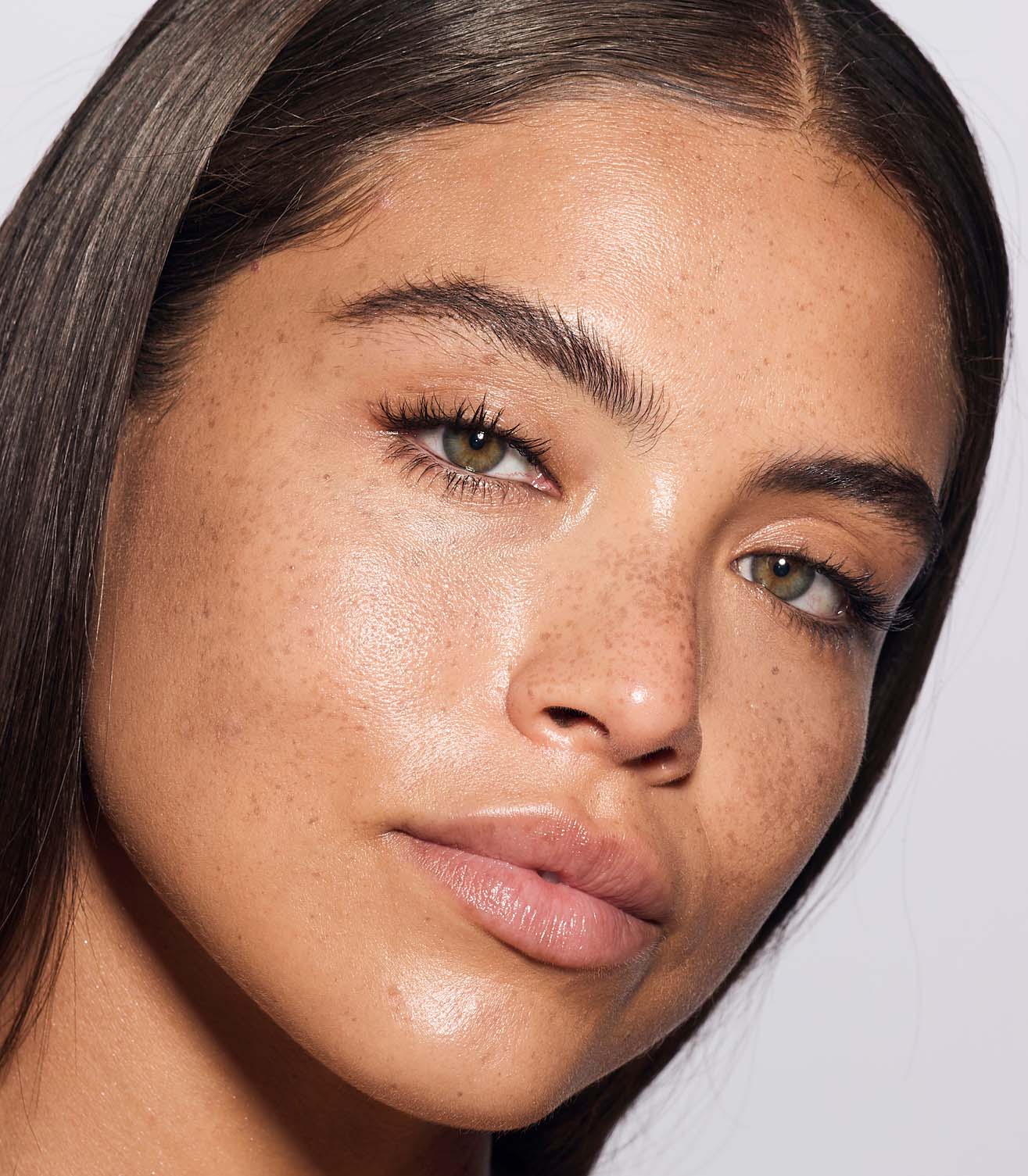 Diffusion Dew Skin Tint in Honey 07