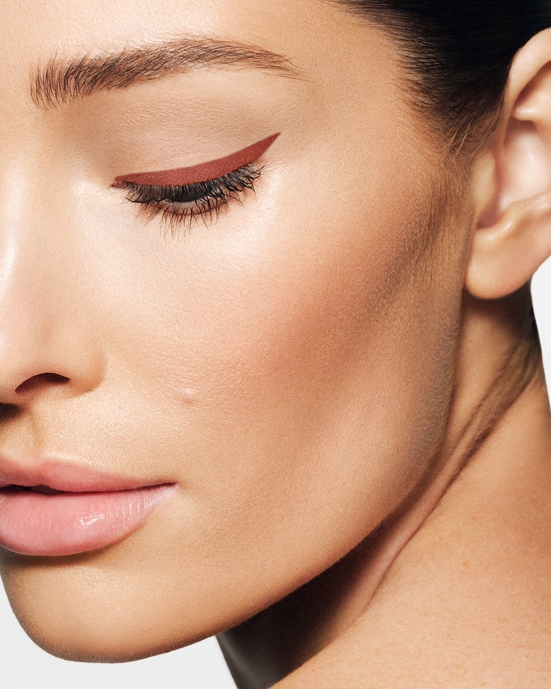Liquid Line Felt-Tip Eyeliner - MAKE Beauty
