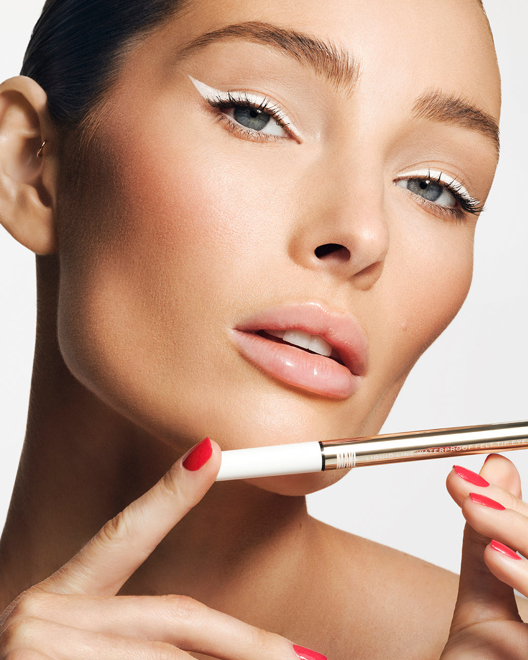 Liquid Line Felt-Tip Eyeliner - MAKE Beauty