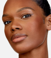 Eftagine Wears Skin Mimetic Microsuede Bronzer in Stellar
